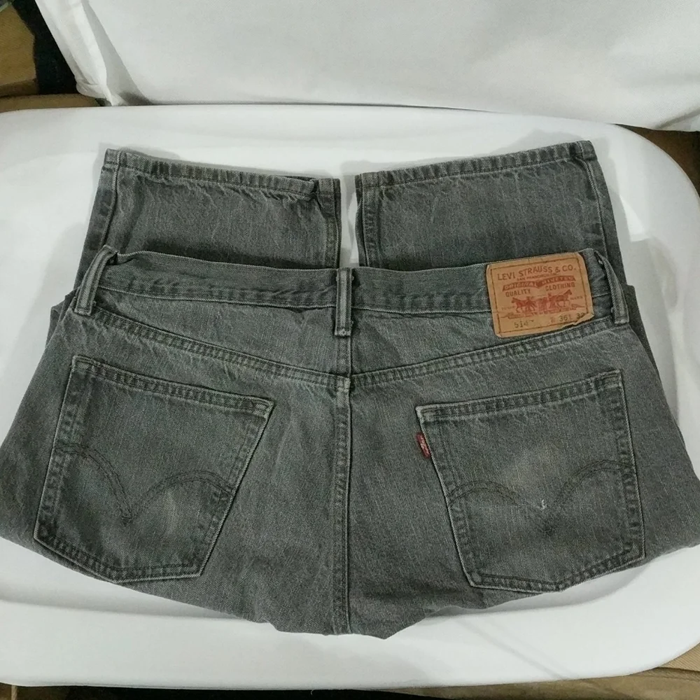 Levi's 514 Slim Straight Leg Grey - size 32 x 29